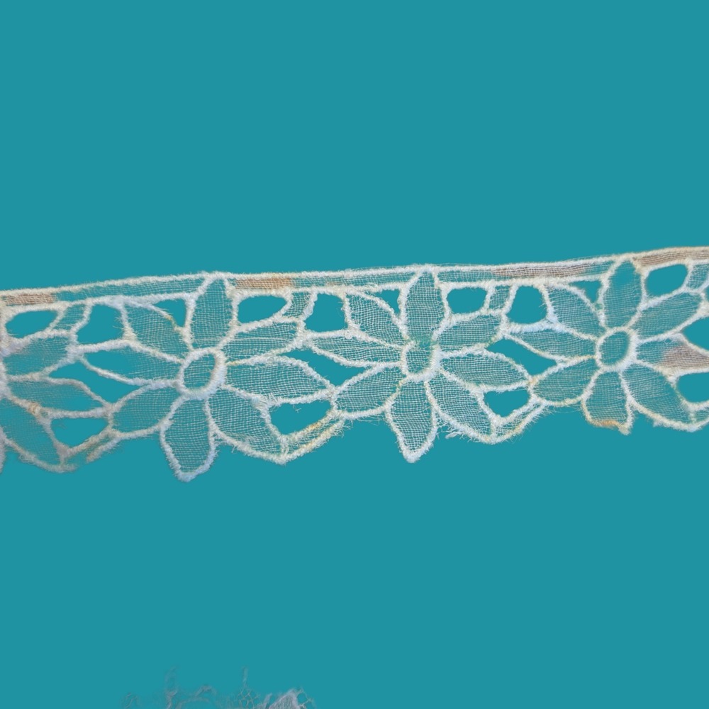 Vintage Lace Trim Lot 5pc Embroidered Floral Scalloped White Peach Cream Sewing - Picture 2 of 11